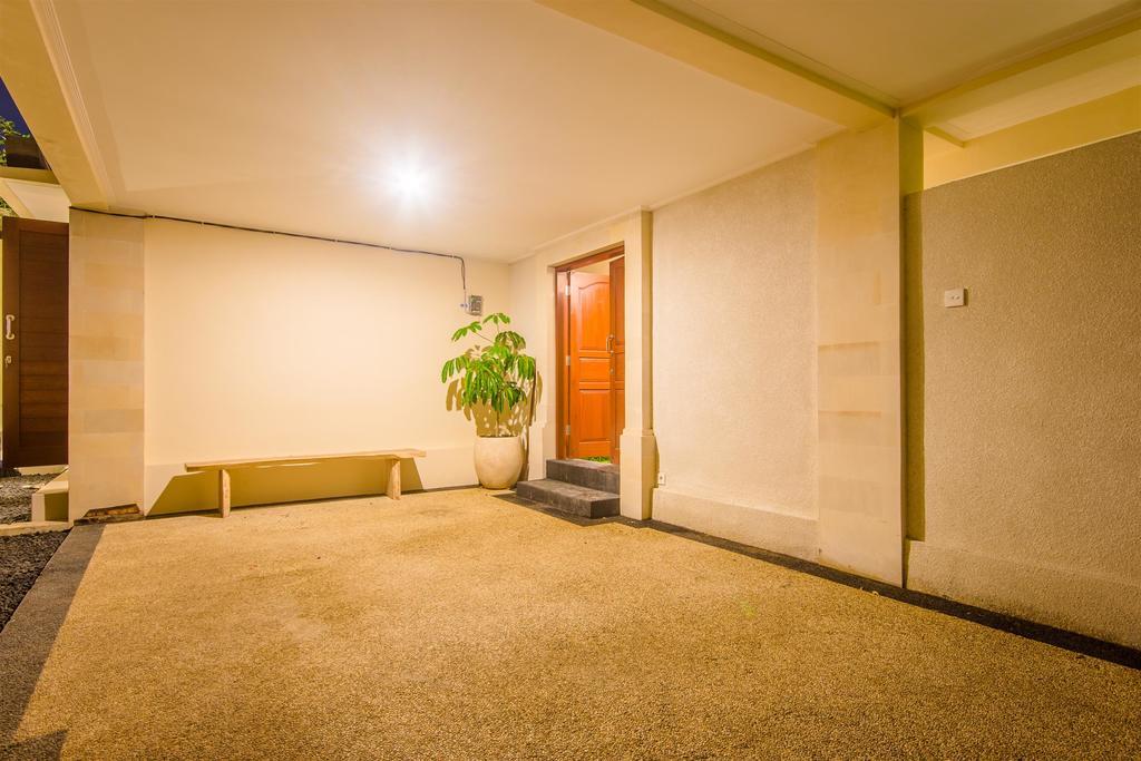 Villa Tepi Sungai Legian Zimmer foto