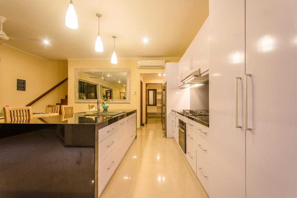 Villa Tepi Sungai Legian Zimmer foto