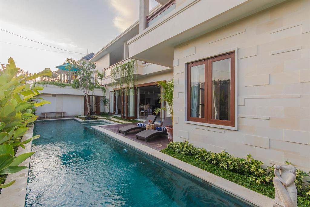 Villa Tepi Sungai Legian Zimmer foto